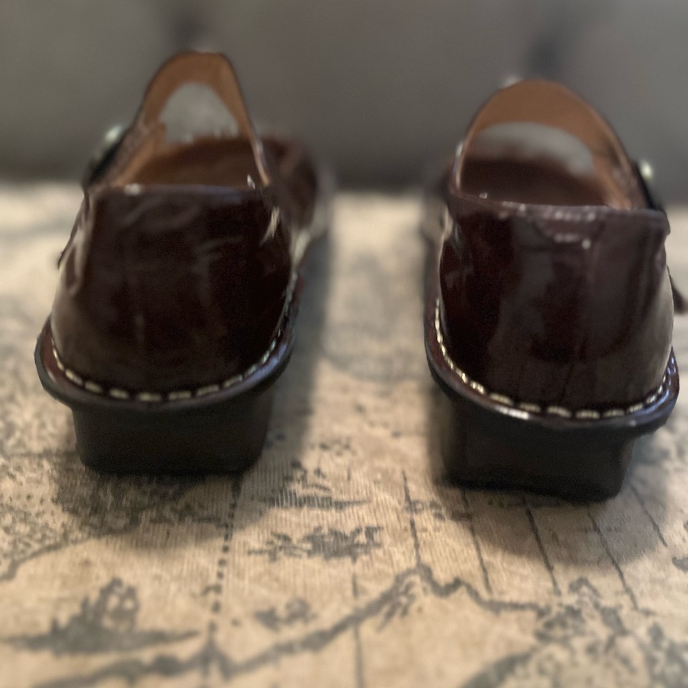Algeria Mary shoes ALG P5 patent leather brown. Size 7.